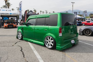 Scion xb ekranda