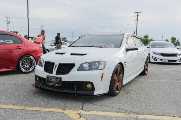 Pontiac G8 en pantalla — Foto de Stock