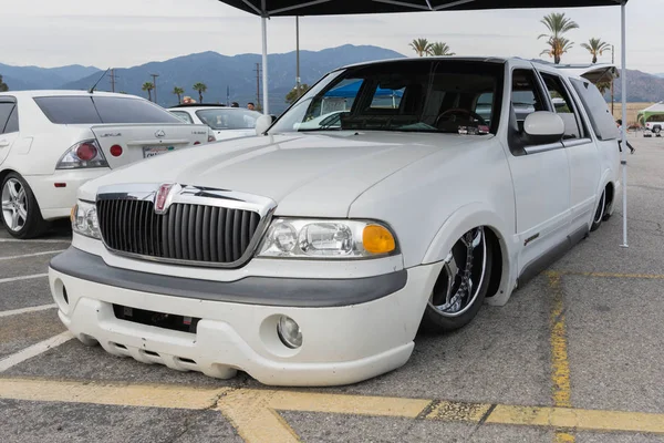 Lincoln Navigator módosítása a kijelző — Stock Fotó