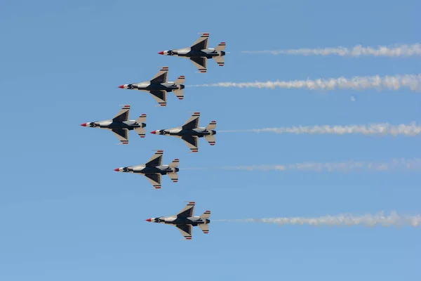 Thunderbirds da Força Aérea dos Estados Unidos — Fotografia de Stock