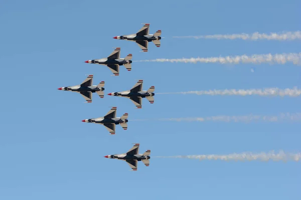 Fuerza Aérea de los Estados Unidos Thunderbirds —  Fotos de Stock