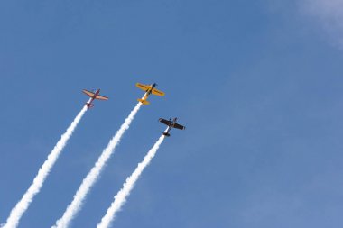 Rob Holland, Bill Stein ve Matt Chapman Acro takım