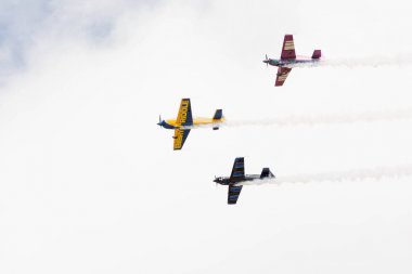 Rob Holland, Bill Stein ve Matt Chapman Acro takım