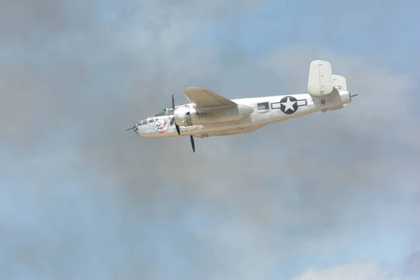 Североамериканский B-25J Mitchell — стоковое фото