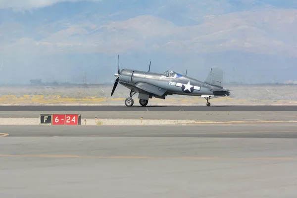 Acheté F4U-1 Corsair — Photo