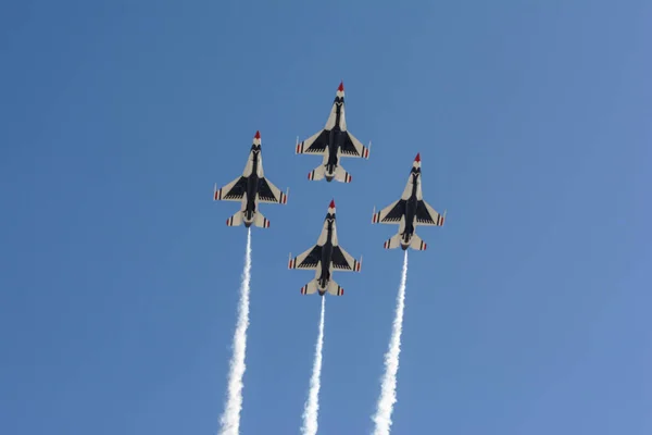 Fuerza Aérea de los Estados Unidos Thunderbirds —  Fotos de Stock