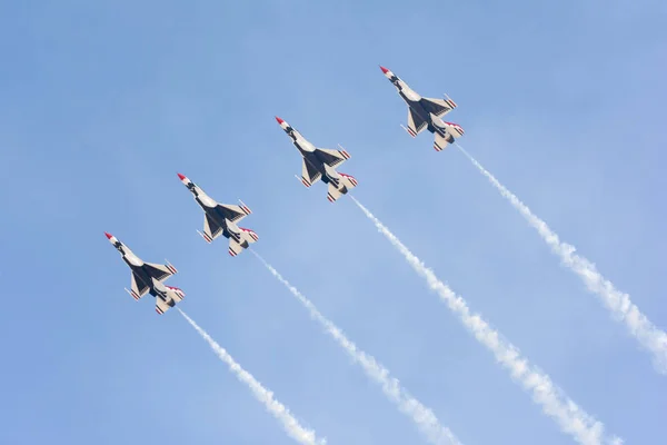 Fuerza Aérea de los Estados Unidos Thunderbirds —  Fotos de Stock