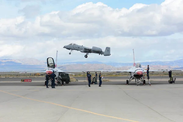 A-10 Thunderbolt Ii na wyświetlaczu — Zdjęcie stockowe