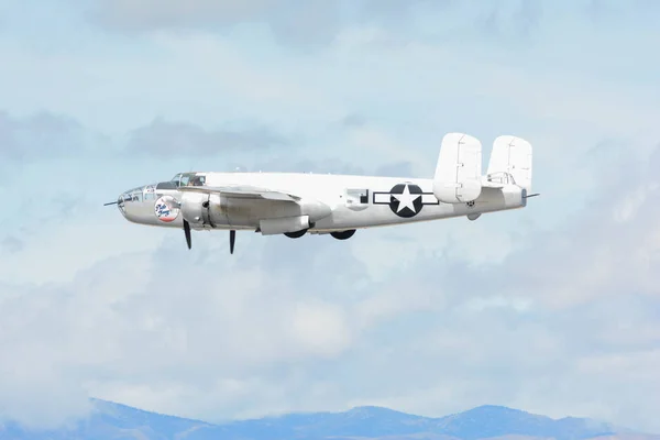 Североамериканский B-25J Mitchell — стоковое фото