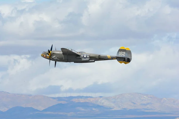 Lockheed P-38j Lightning på displayen — Stockfoto