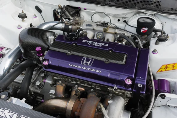 Fechar detalhes do motor Honda em exposição — Fotografia de Stock