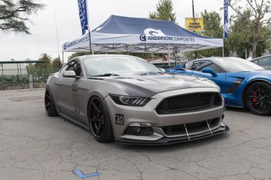 Ford Mustang ekranda