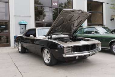 Chevrolet Camaro ekranda