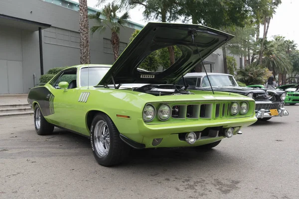 Plymouth Barracuda op display — Stockfoto