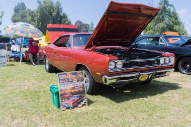 Ekranda birden kenara çekilip kurtulmak