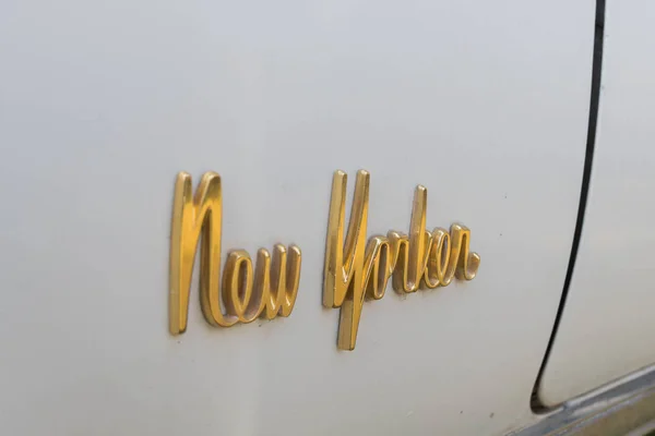 Emblème de Chrysler New Yorker exposé — Photo