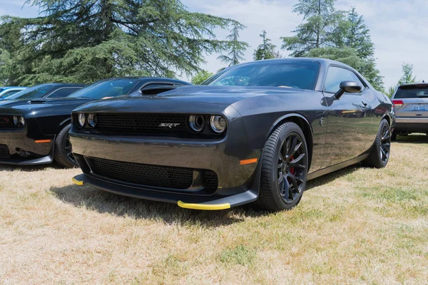 Dodge Charger SRT en pantalla — Foto de Stock