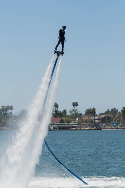 Flyboard gösterisi sırasında Red Bull Air Race