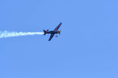 Kirby Chambliss ABD Red Bull Air Rac sırasında gerçekleştirir