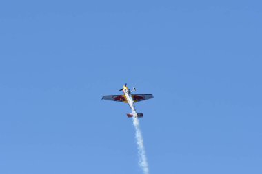 Kirby Chambliss ABD Red Bull Air Rac sırasında gerçekleştirir