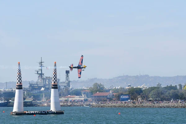 Kirby Chambliss of USA performs during Red Bull Air Rac — Stock Photo, Image