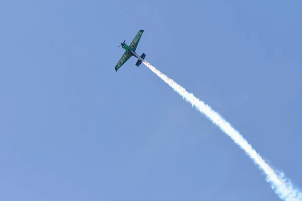 Yoshihide Muroya aus Japan tritt bei Red Bull Air Race auf — Stockfoto