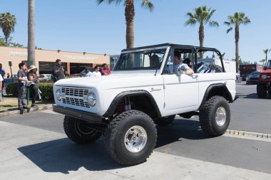Ford Bronco ekranda