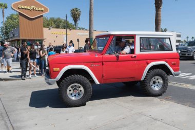 Ford Bronco ekranda