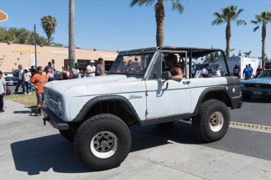 Ford Bronco ekranda