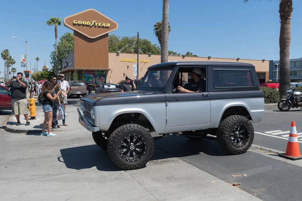 Ford Bronco på displayen — Stockfoto