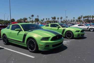 Ford Mustang patron 302 ekranda beşinci nesil 