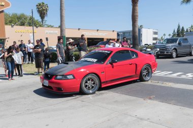 Ford Mustang 4.6 beşinci nesil ekranda 