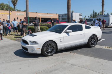Ford Mustang ekranda beşinci nesil 