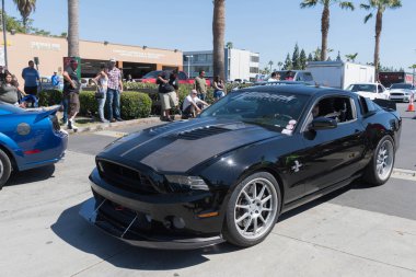 Ford Mustang 5,8 ekranda beşinci nesil 