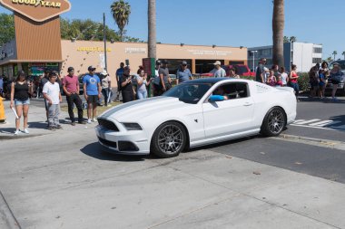 Ford Mustang ekranda beşinci nesil 