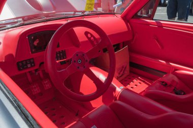 Ford Mustang kısır 1965 1000 beygir gücü 5.1-litre V8 iç