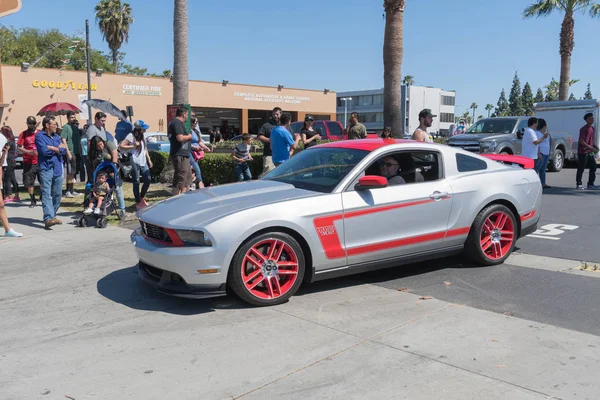 Ford Mustang patron 302 ekranda beşinci nesil 