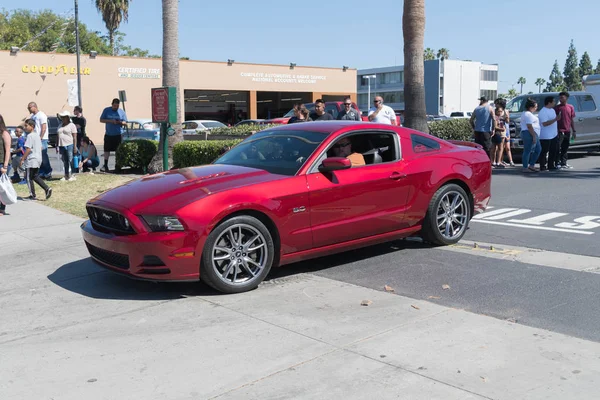 Ford Mustang 5.0 femte generationen på displayen — Stockfoto