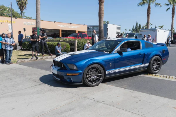 Ford Mustang Gt 500 Super Snake ötödik generáció a kijelzőn — Stock Fotó