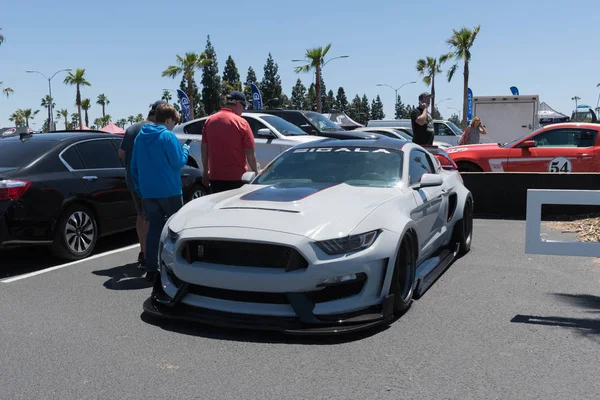 Ford Mustang szóstej generacji, na wyświetlaczu — Zdjęcie stockowe