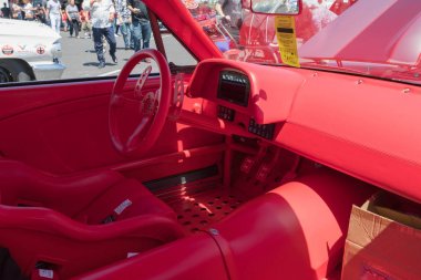 Ford Mustang kısır 1965 1000 beygir gücü 5.1-litre V8 iç