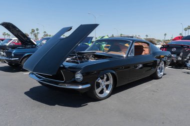 Ford Mustang ekranda