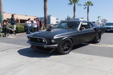 Ford Mustang ekranda