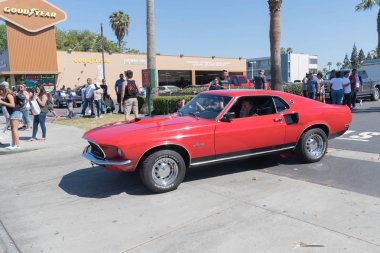 Ford Mustang ekranda