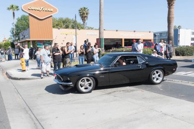 Ford Mustang ekranda