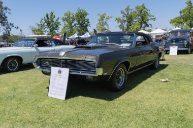 Mercury Cougar Cabrio ekranda