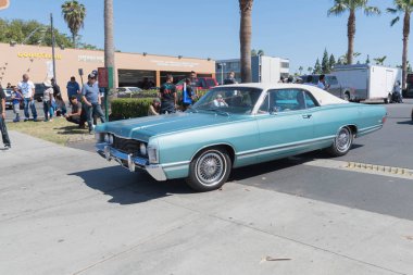 Mercury Monterey ekranda