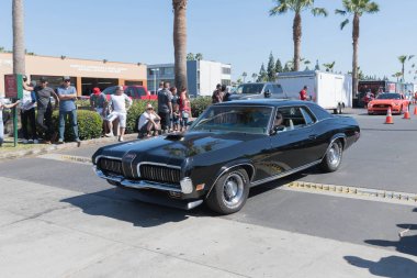 Mercury Cougar ekranda