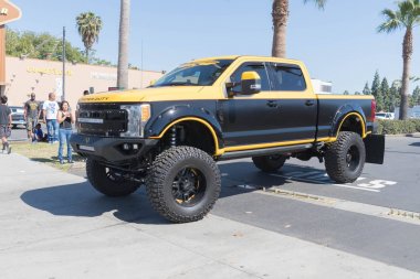 Ford Super Duty ekranda