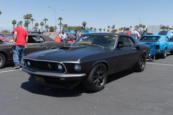 Ford Mustang op display — Stockfoto